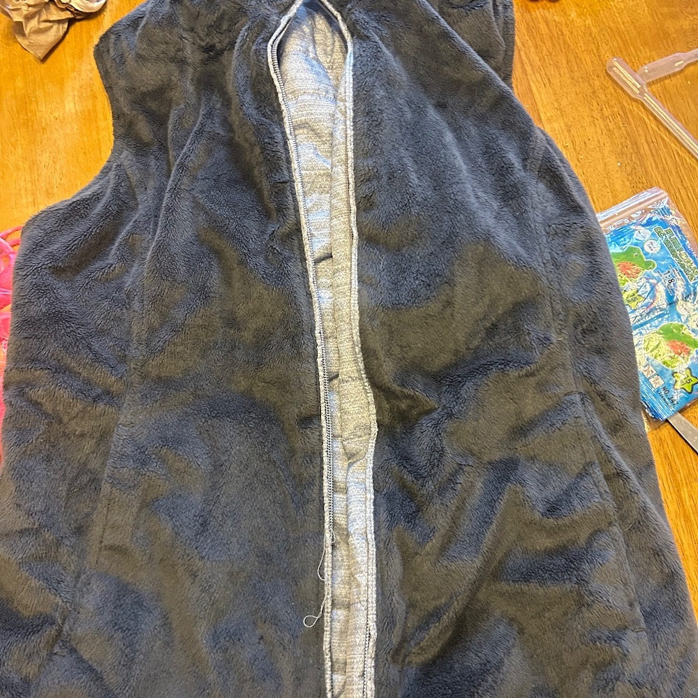 Reversible vest - Picture 2 of 2